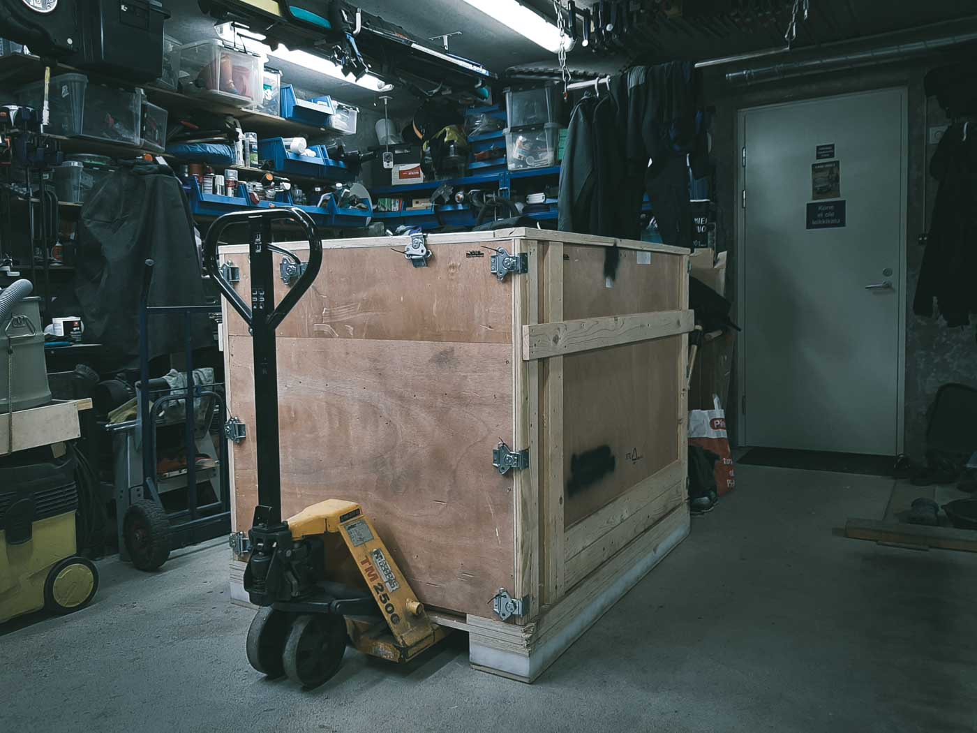 Motorcycle transport crate